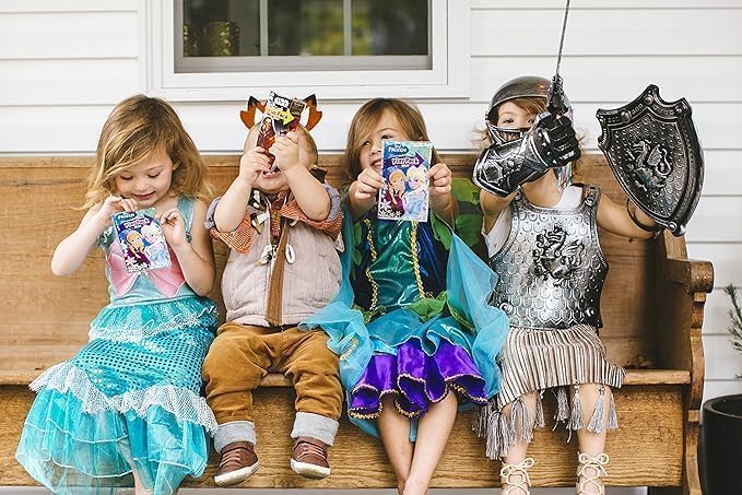 Bendon Minnie Mouse Play Packs | Disney Minnie Mouse Party Favors | Mini Coloring Book, 2 Mini Crayons, and a Sticker |10-Pack | Officially Licensed - Image 4